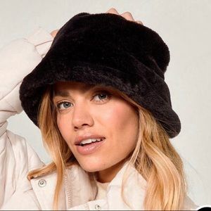 Winter bucket hat - faux fur